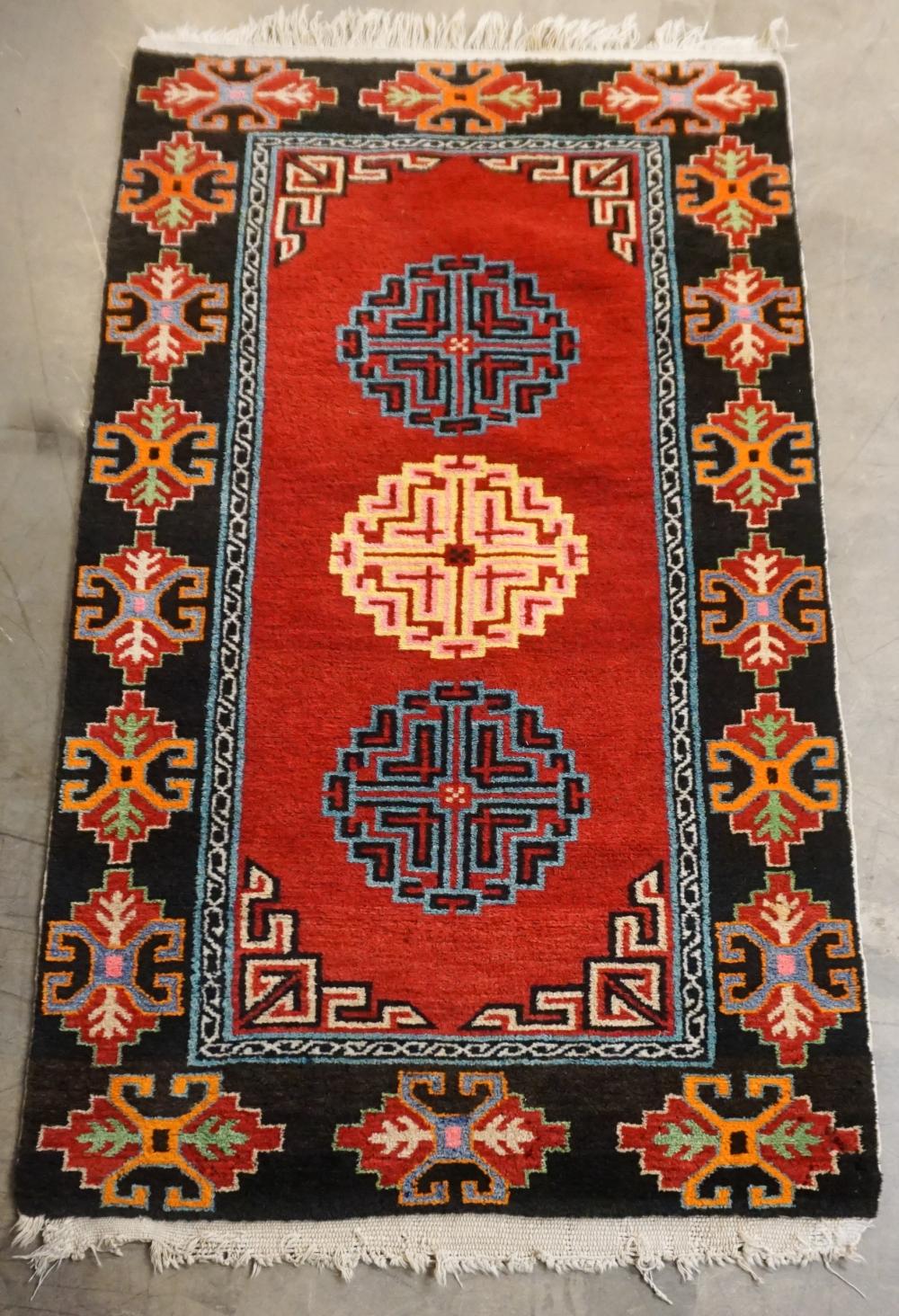 CHINESE RED GROUND RUG 6 FT X 32b1bd