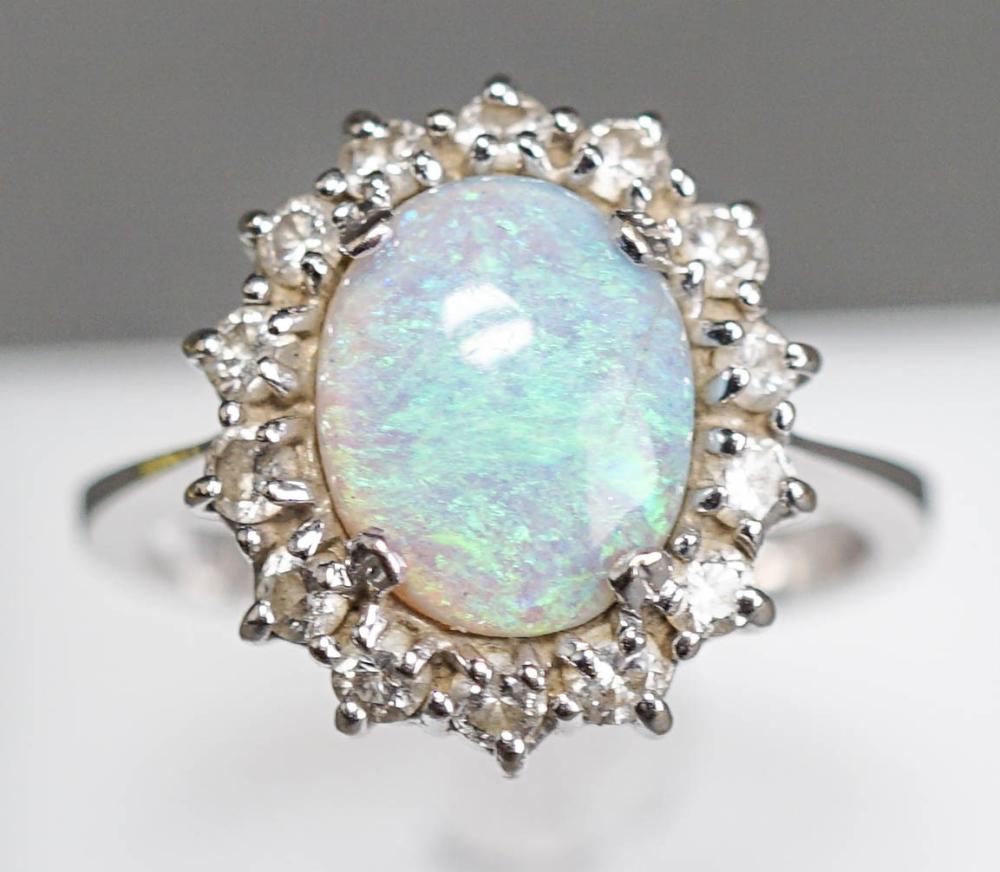 18 KARAT WHITE GOLD OPAL AND DIAMOND 32b26a