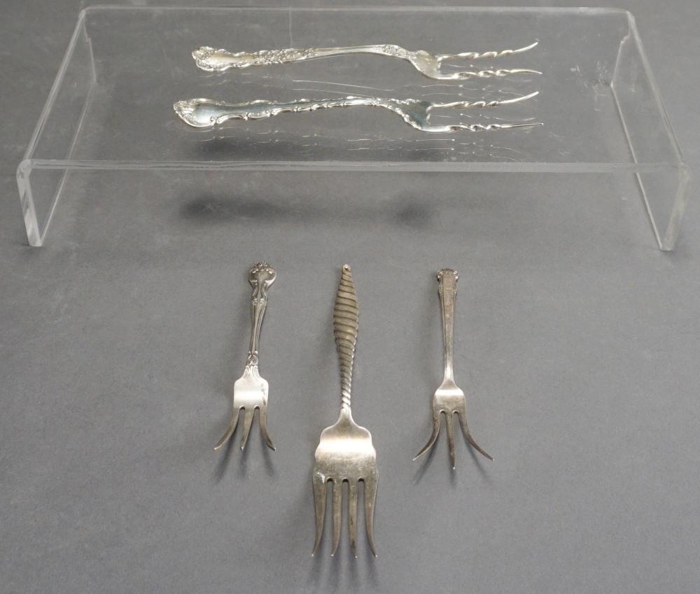 FIVE ASSORTED AMERICAN STERLING 32b2a2