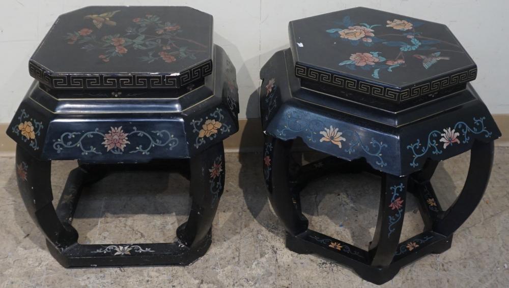 TWO CHINESE POLYCHROME BLACK LACQUER 32b3f5