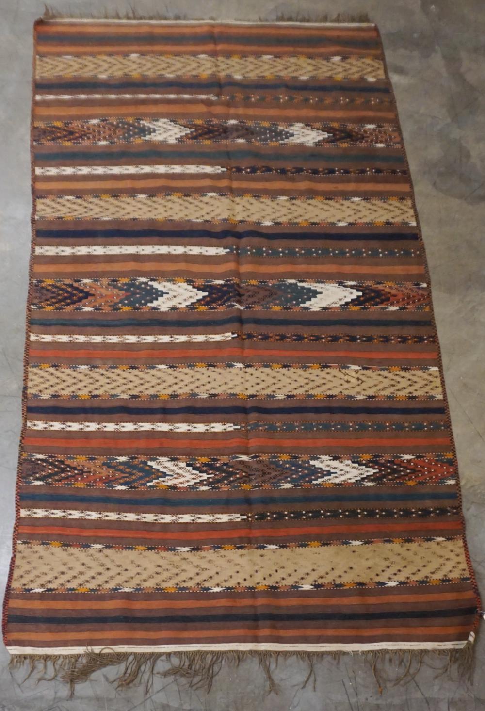 YUMAT KILIM RUG, 9 FT 5 IN X 5