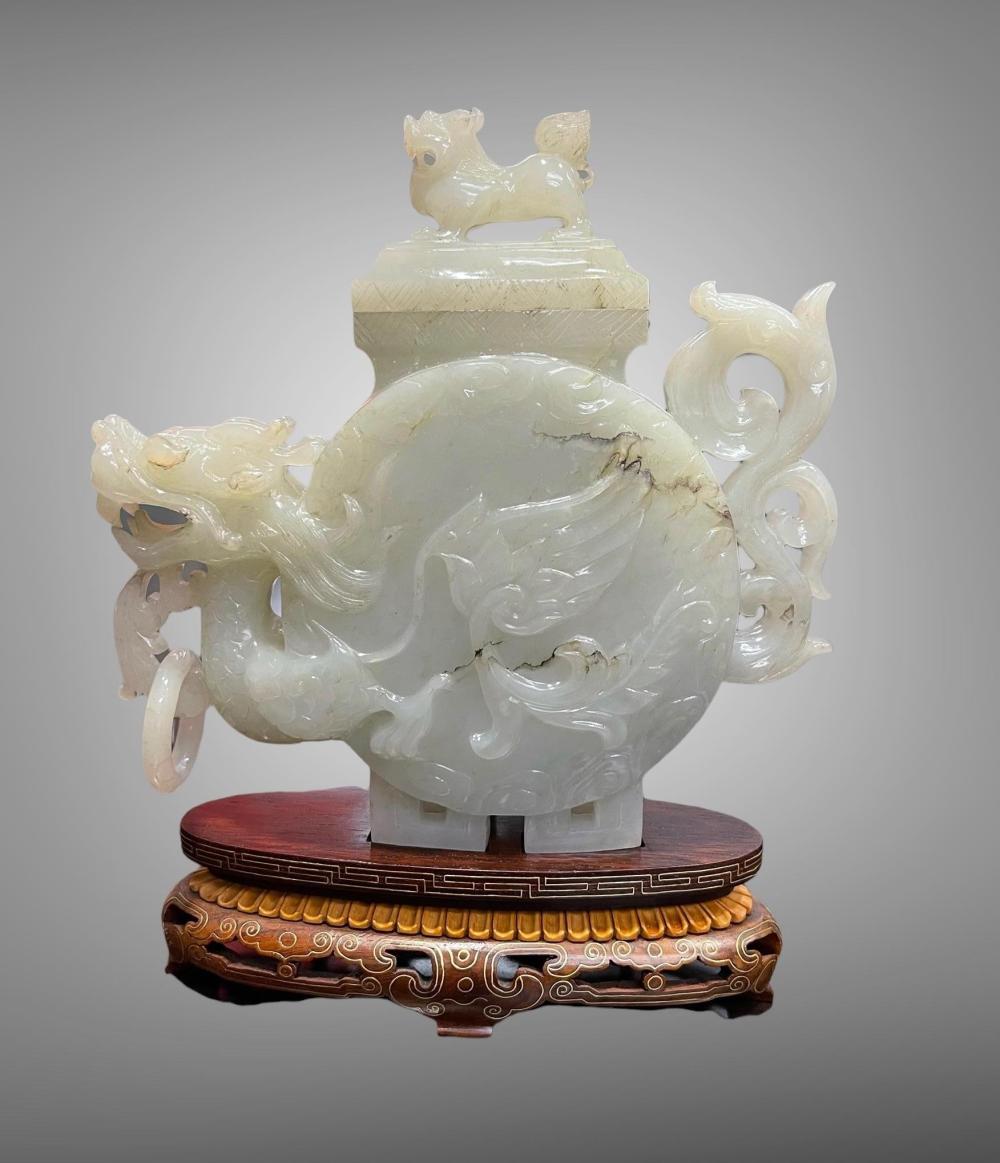 CHINESE CARVED JADE TEAPOT ON INCISED 32b6b2