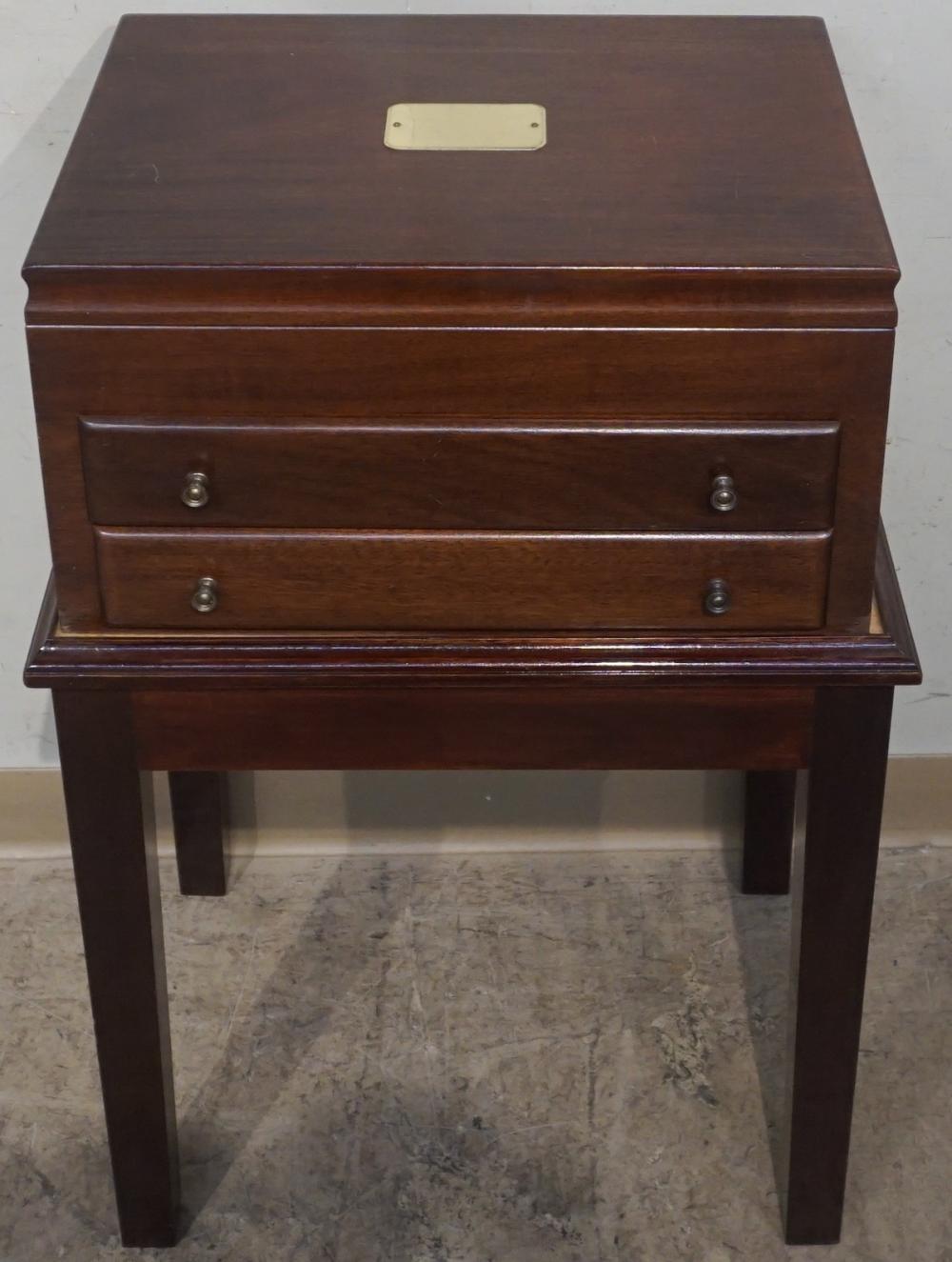 ASSEMBLED GEORGE III STYLE MAHOGANY 32b779