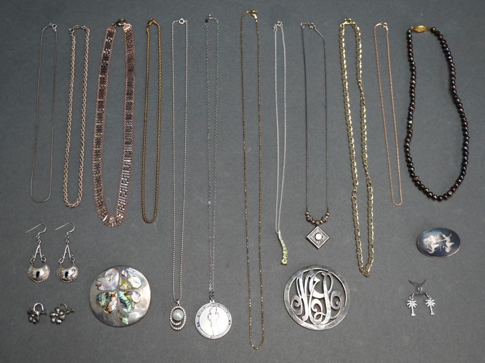 COLLECTION OF ASSORTED STERLING 32b851