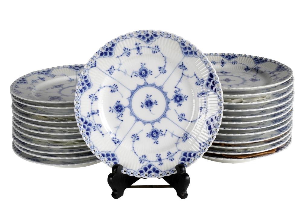 24 ROYAL COPENHAGEN PORCELAIN SALAD 32df97