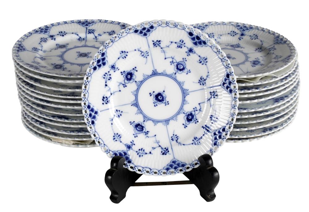 24 ROYAL COPENHAGEN PORCELAIN DESSERT 32df99