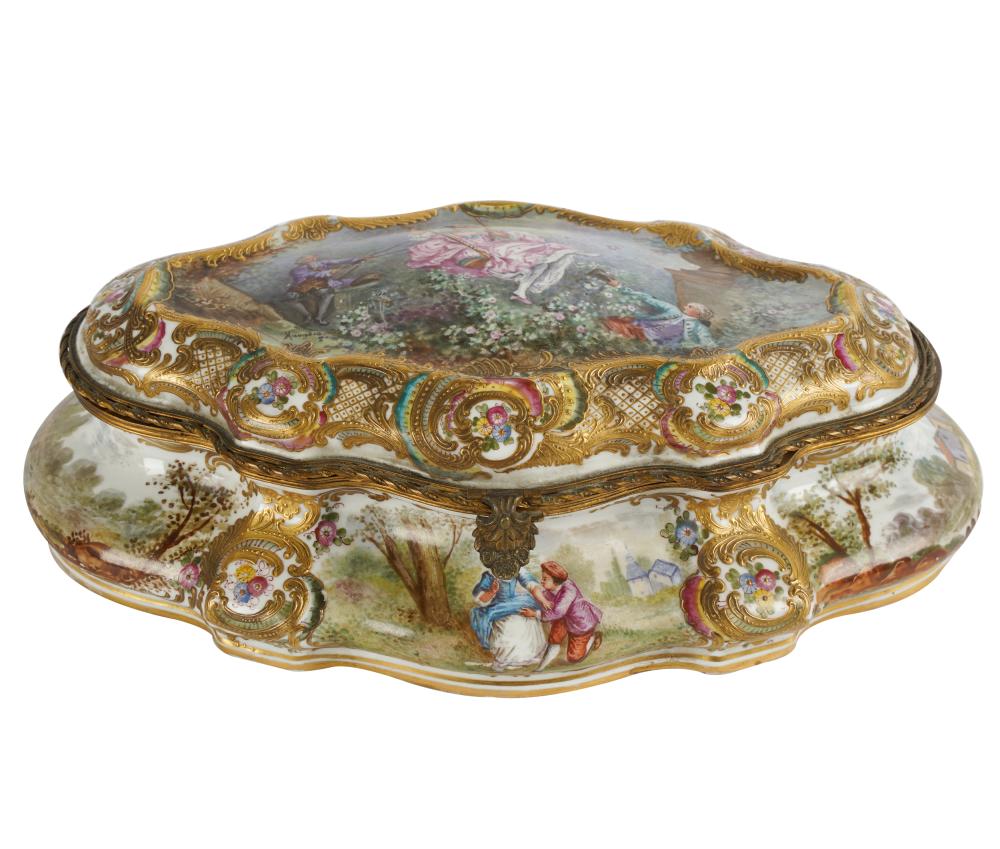 SEVRES STYLE PORCELAIN BOXSevres style 32dfde