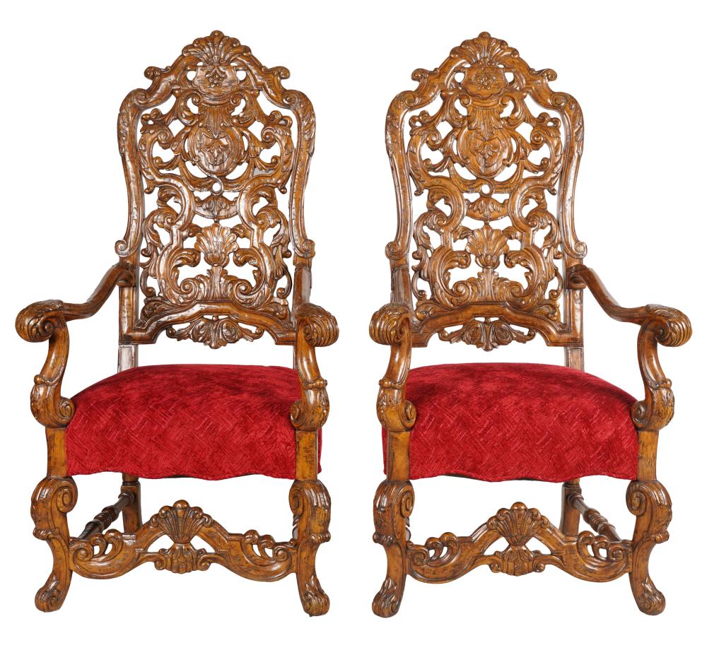 PAIR OF BAROQUE STYLE HALL CHAIRScarved 32e00c