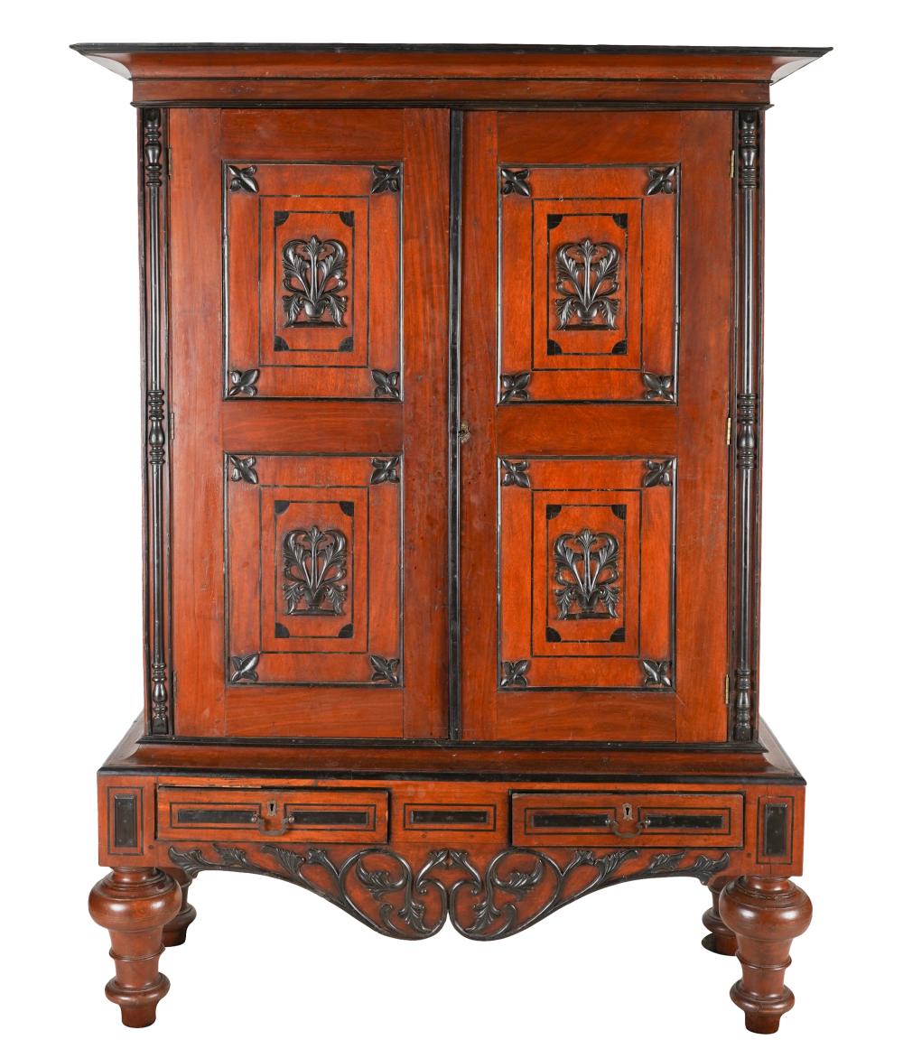 DUTCH MAHOGANY CABINETwith ebony 32e008