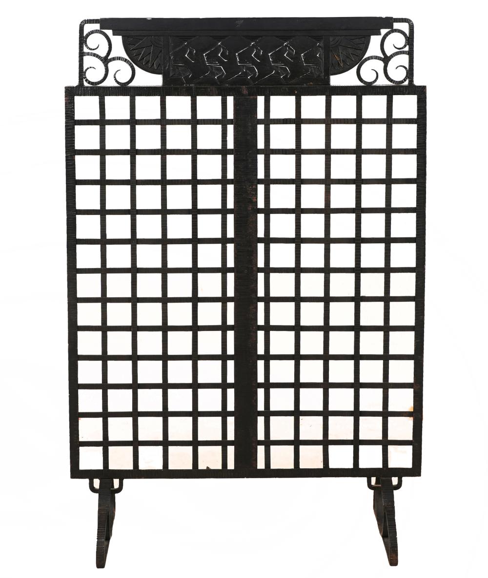 FRENCH ART DECO IRON FIRE SCREENProvenance: