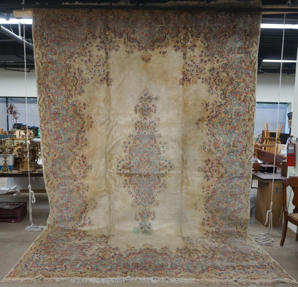 KERMAN RUG, 9 FT 6 IN X 14 FTKerman