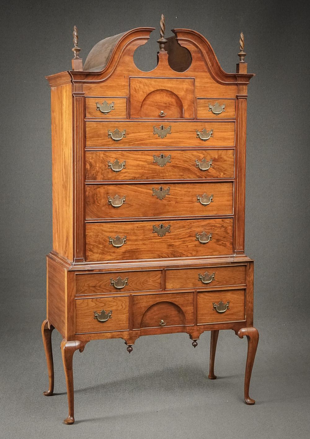 QUEEN ANNE WALNUT BONNET TOP HIGHBOY  32e30e