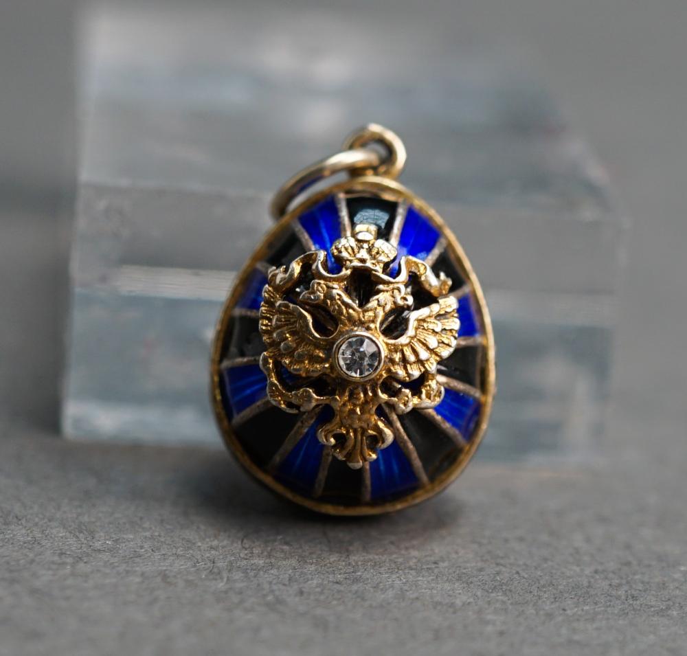 ENAMELED 'RUSSIAN' STYLE EGG PENDANT,