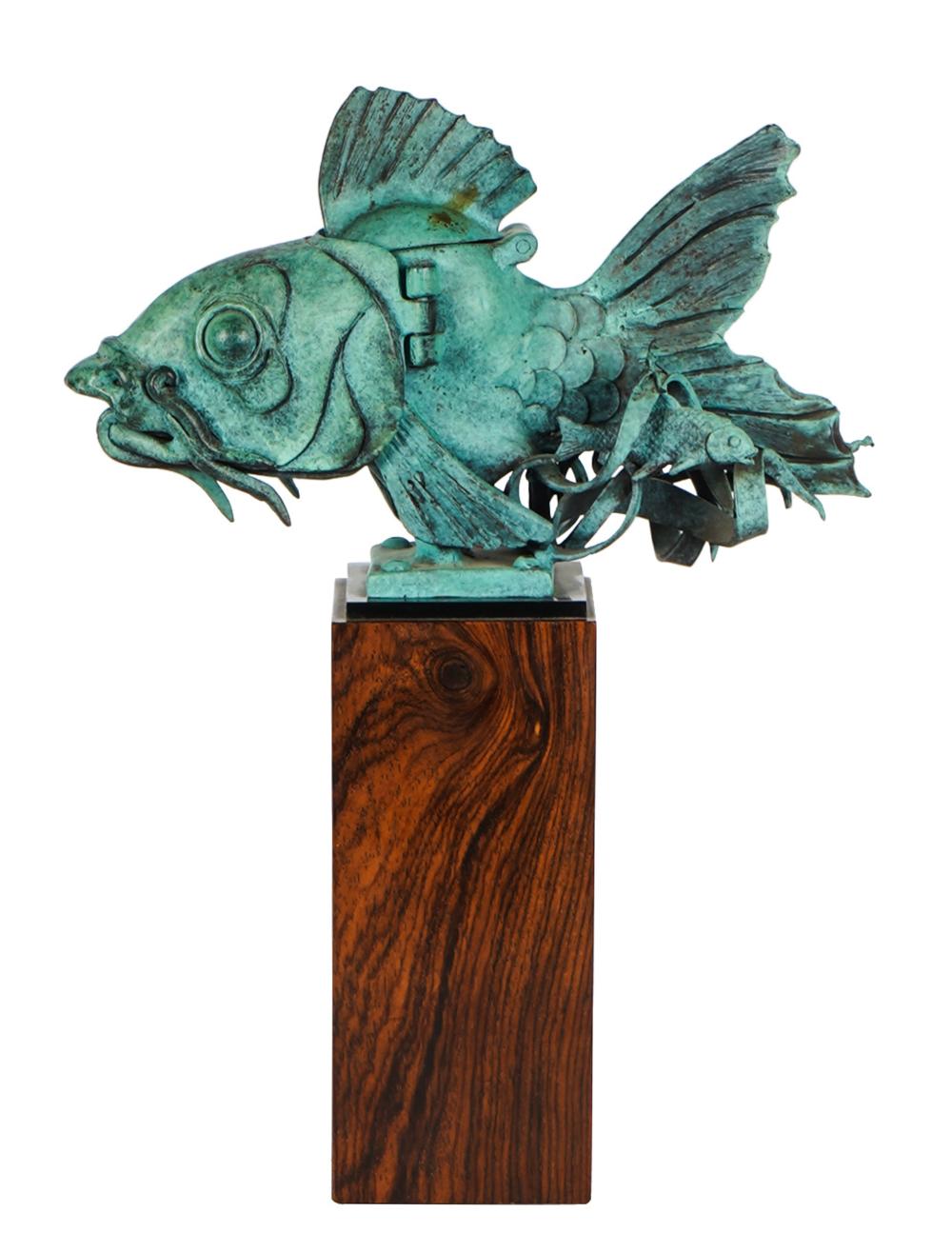 20TH CENTURY ANTHROPOMORPHIC FISHbronze 32e41e