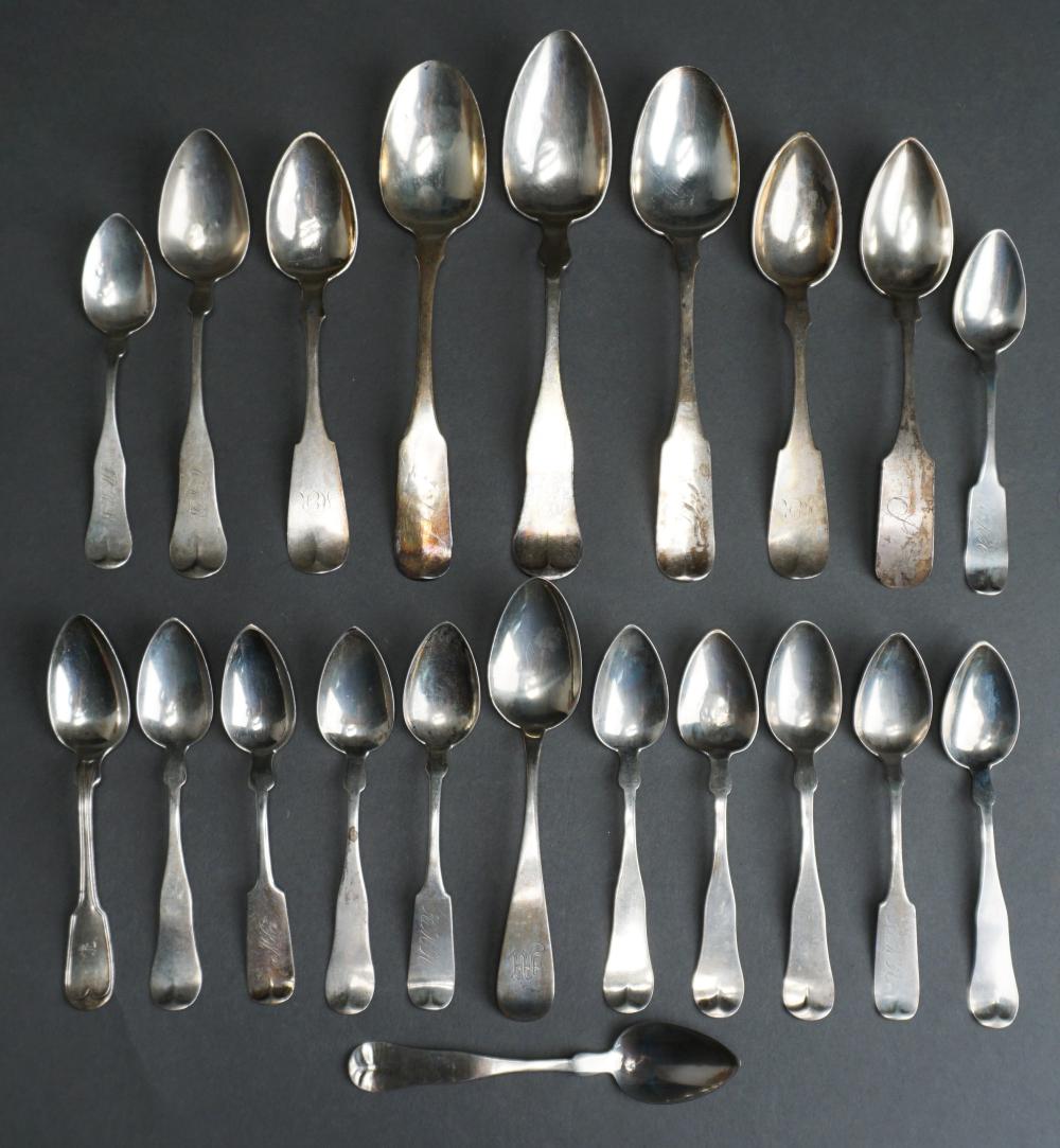 GROUP OF AMERICAN COIN SILVER SPOONS  32e472