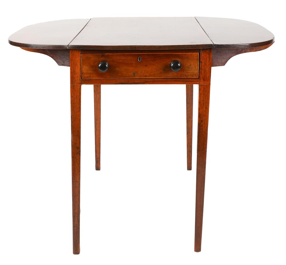 ENGLISH MAHOGANY DROPLEAF TABLEwith 32e4bc