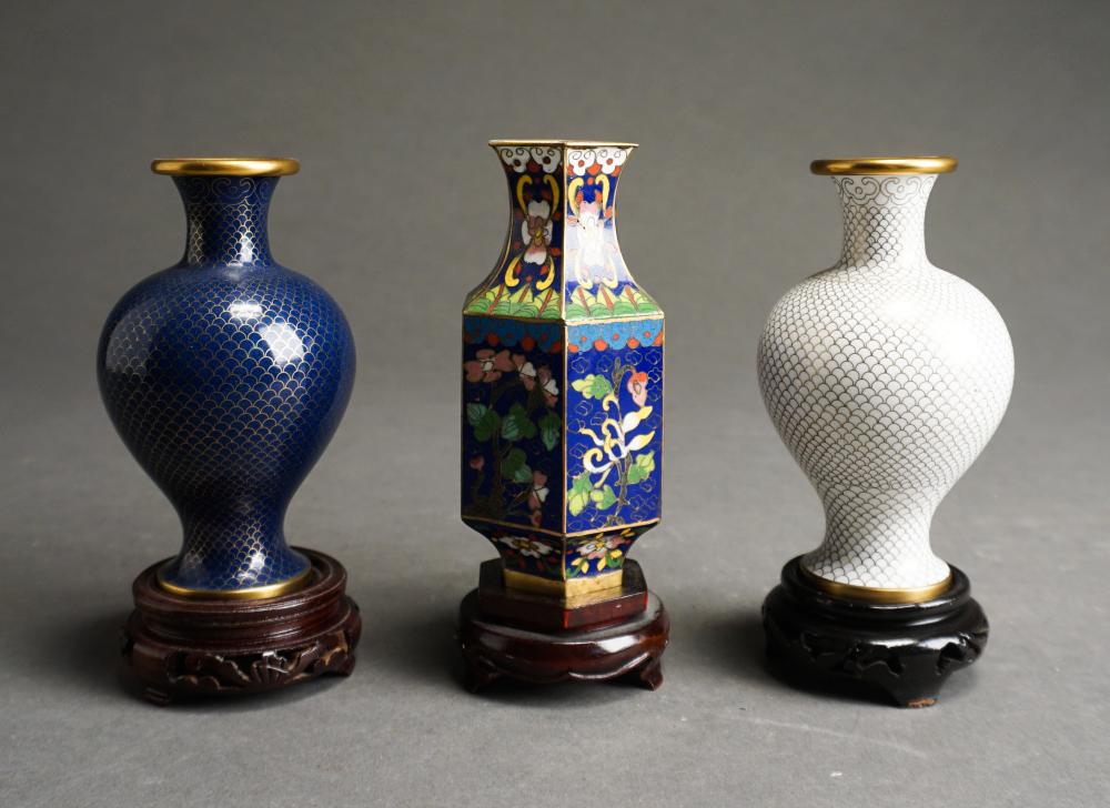 THREE CHINESE CLOISONNE ENAMEL 32e4be