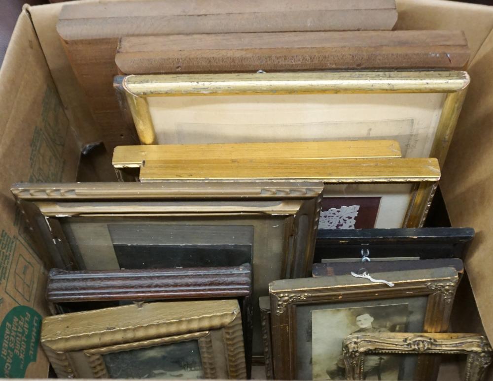 COLLECTION OF ASSORTED FRAMED WORKS 32e583