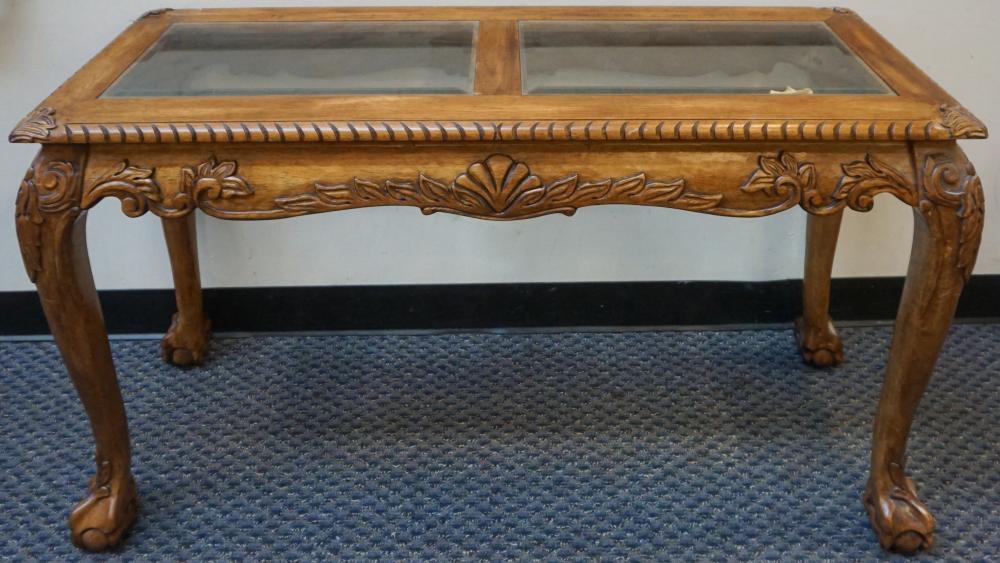 CHIPPENDALE STYLE CARVED MAHOGANY 32e5ff