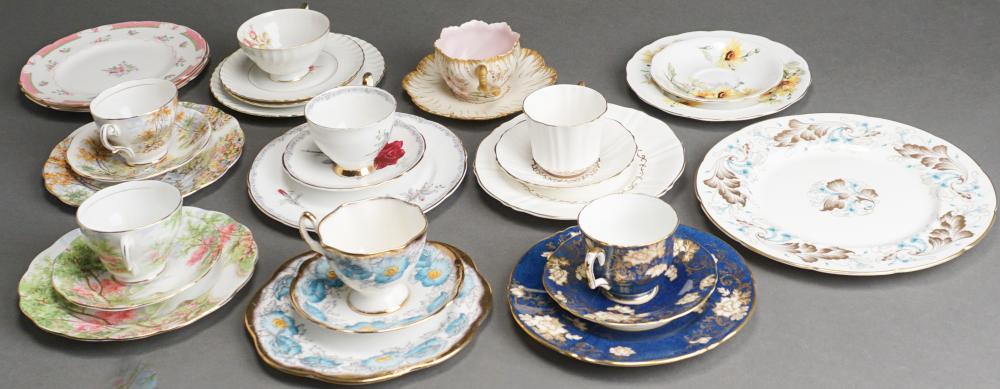 COLLECTION OF PORCELAIN TEACUPS