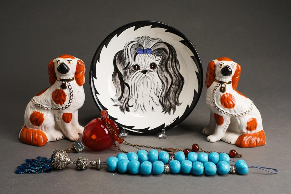 PAIR STAFFORDSHIRE CERAMIC SPANIEL 32e65d