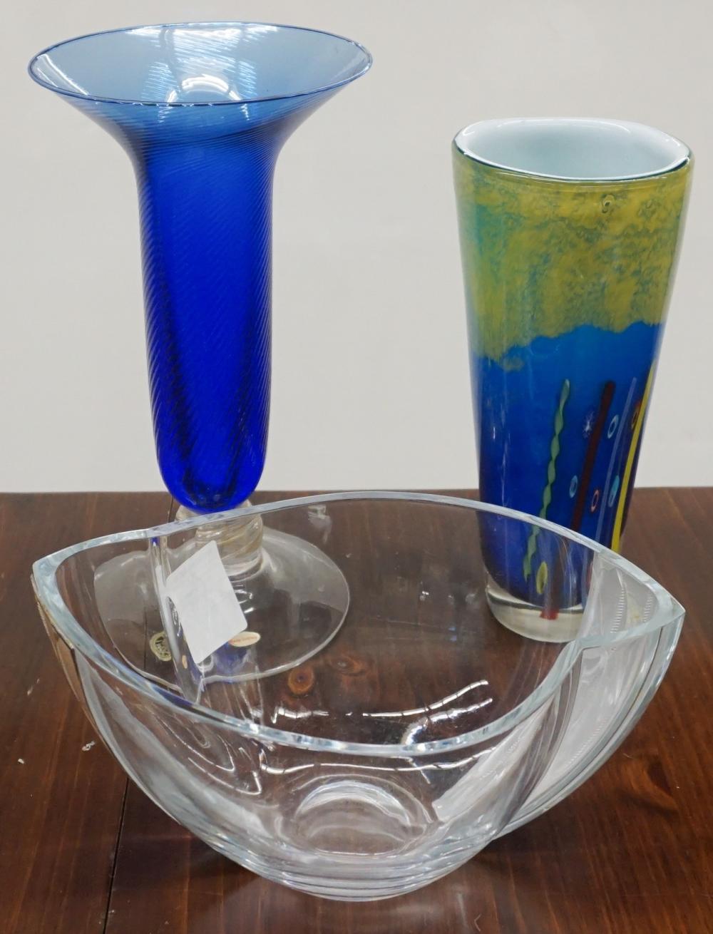 TWO ART GLASS VASES AND A GLASS 32e67d