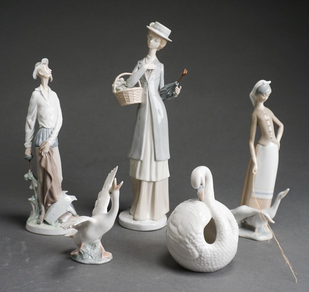 FOUR LLADRO AND ONE NAO PORCELAIN