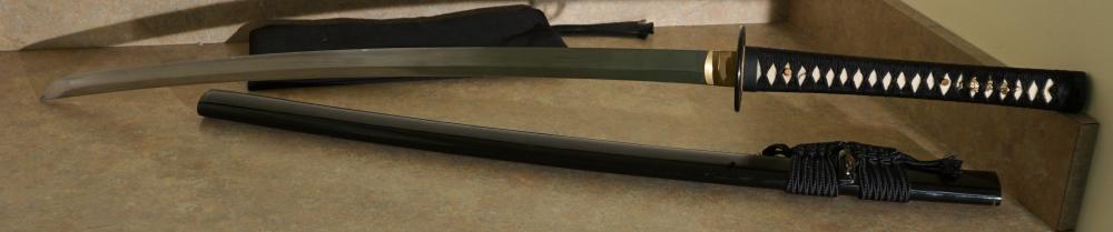 REPRODUCTION KATANA WITH BLACK