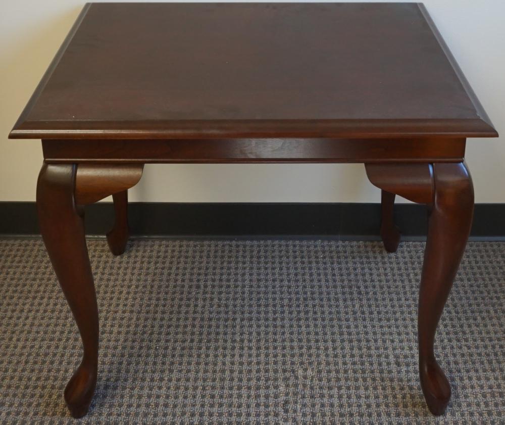 QUEEN ANNE STYLE MAHOGANY SIDE 32e840