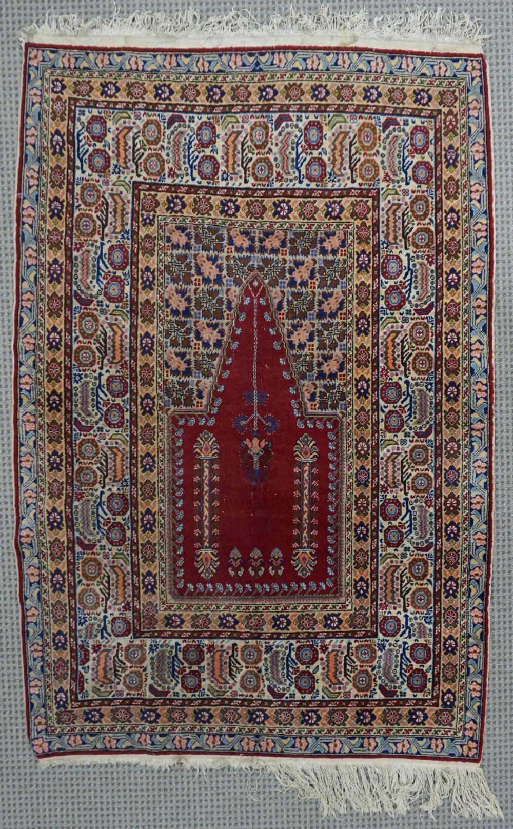 PAKISTAN PRAYER RUG, 6 FT 2 IN