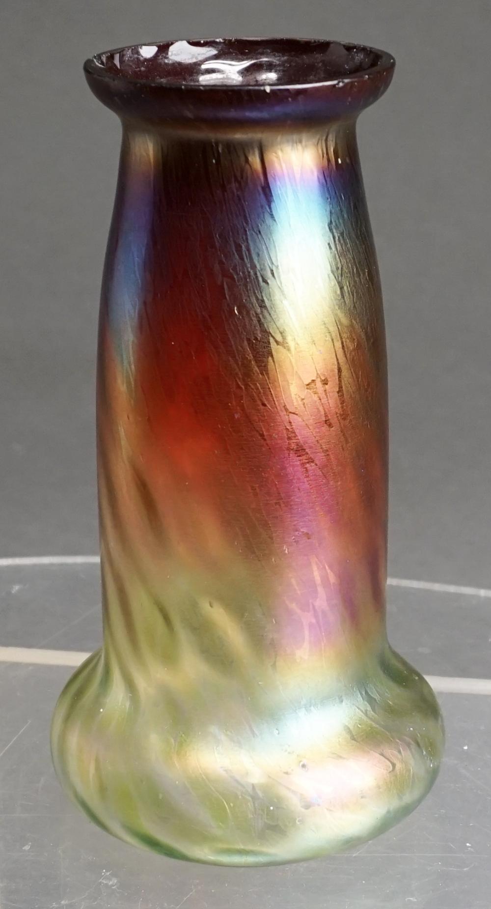 LOETZ-TYPE IRIDESCENT ART GLASS