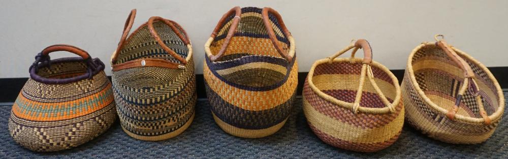 COLLECTION OF WOVEN BASKETSCollection 32e958