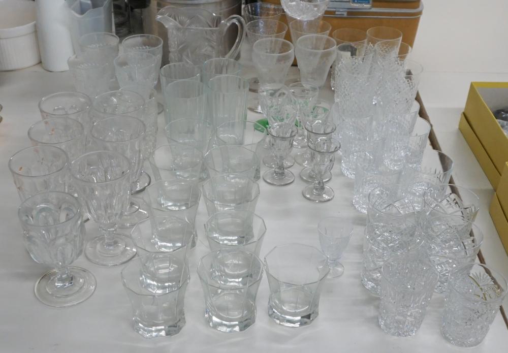 GROUP OF CRYSTAL AND GLASS BARWARE,