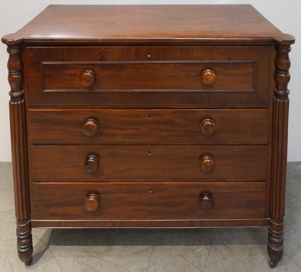 FEDERAL MAHOGANY GENTLEMEN'S CHEST