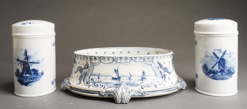 PAIR DUTCH DELFTWARE BLUE AND WHITE 32ea36