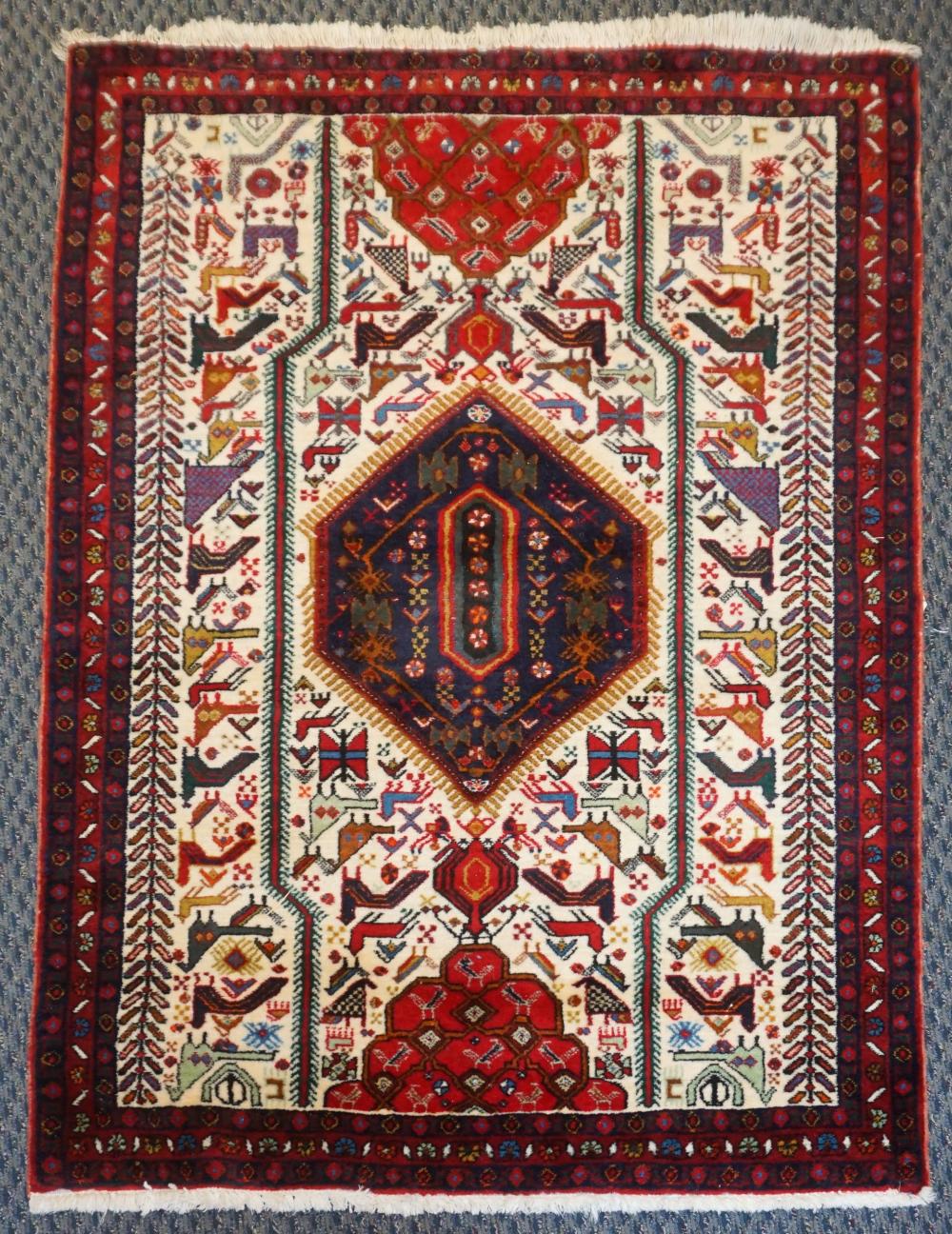 PAKISTAN RUG 4 FT 11 IN X 3 FT 32eab7