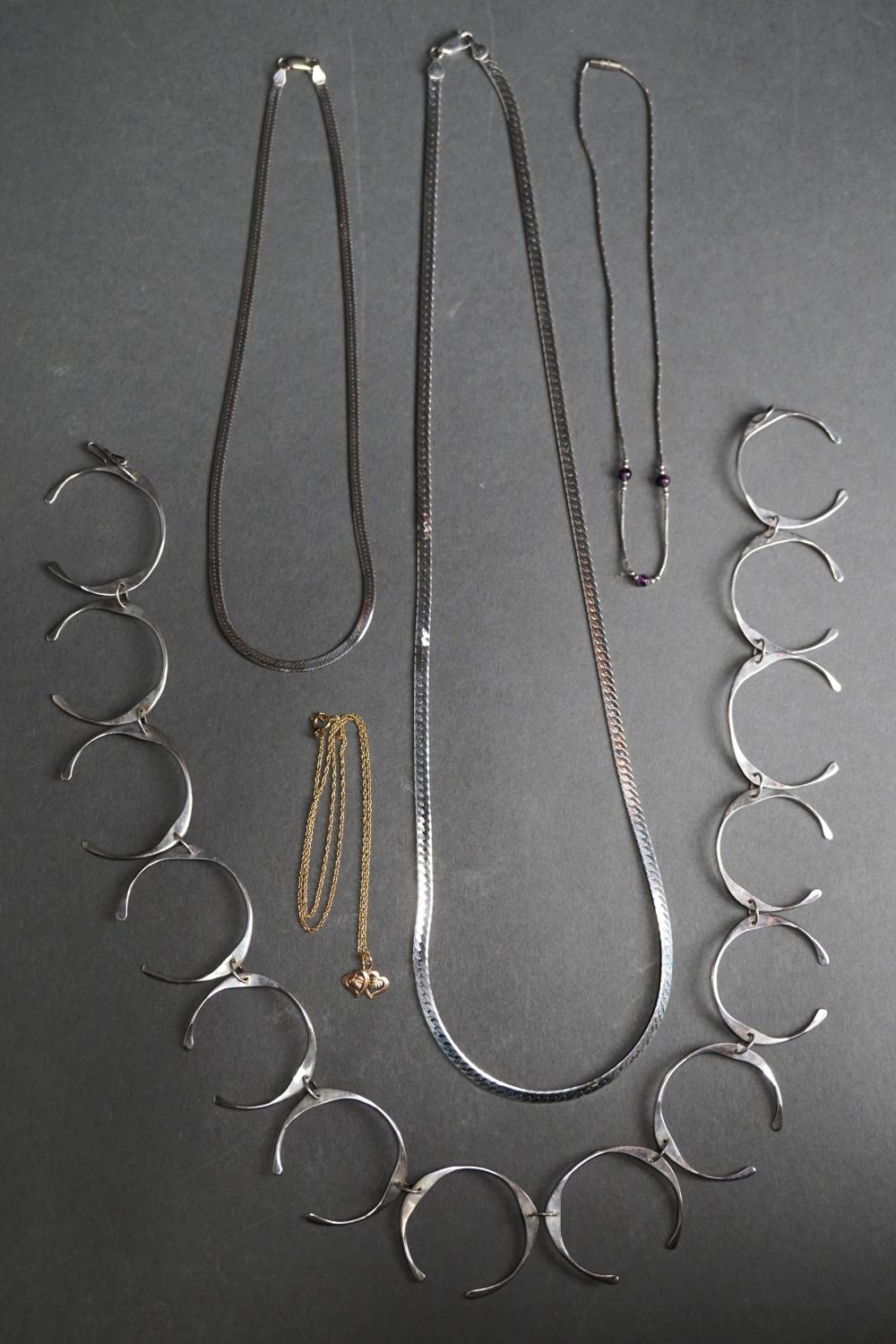 COLLECTION OF STERLING SILVER NECKLACES 32eb12