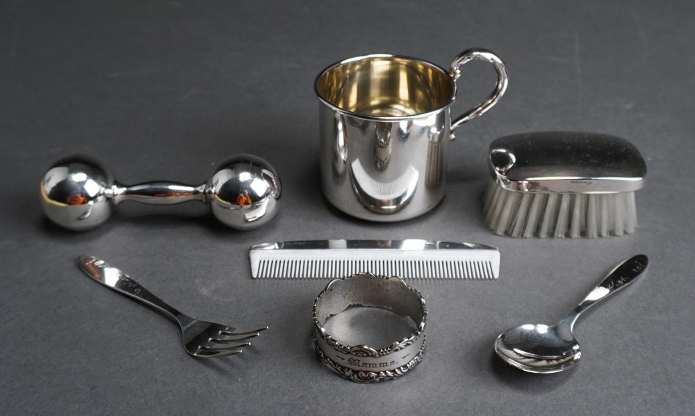 STERLING SILVER YOUTH CUP AND TABLE 32eb39