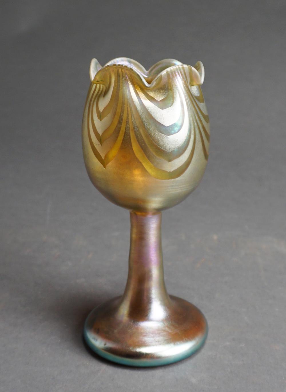 STEUBEN GOLD AURENE GLASS TULIP