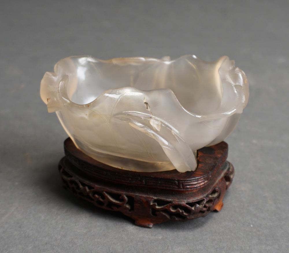 CHINESE CARVED AGATE BRUSH WASHER