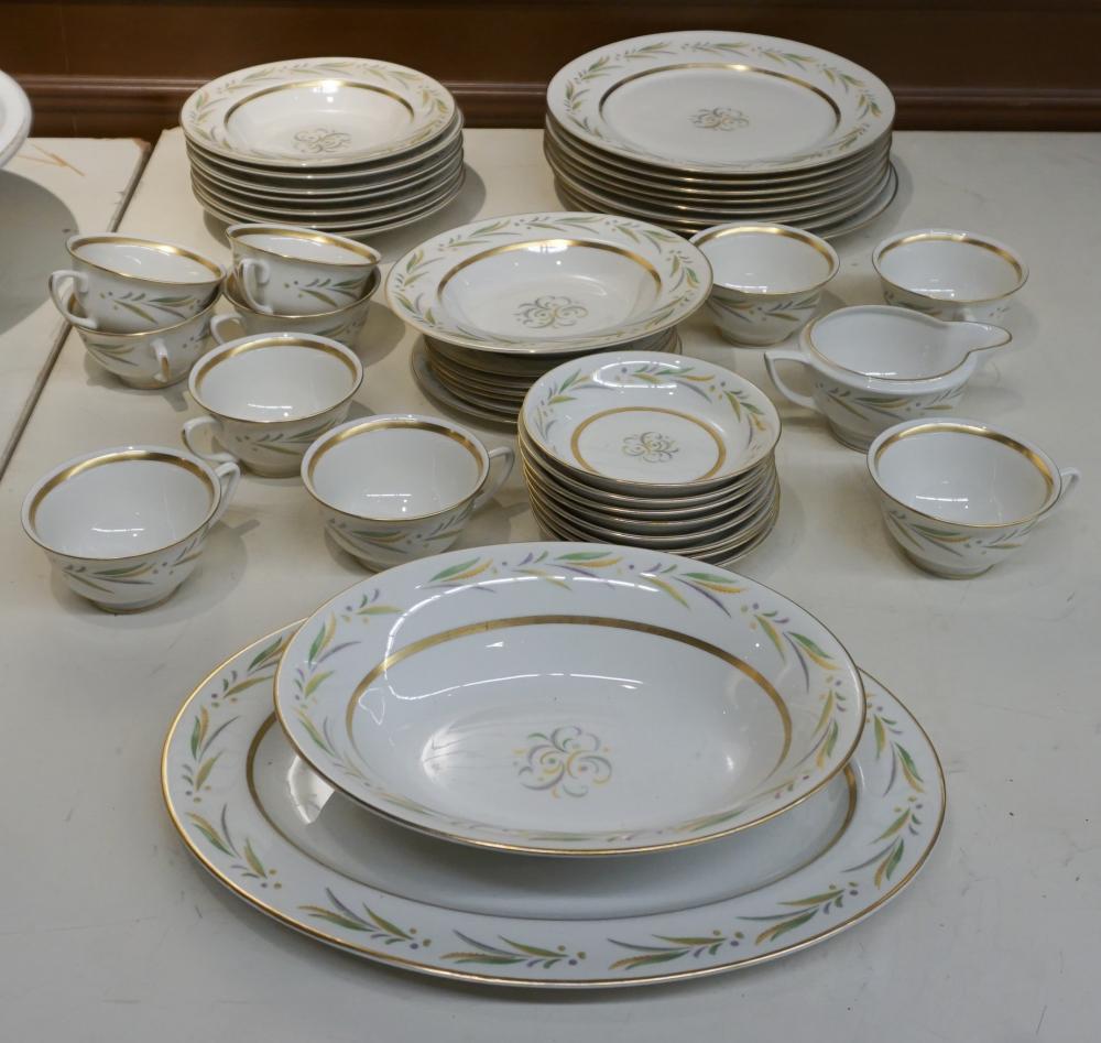 ROYAL JACKSON PORCELAIN 43-PIECE