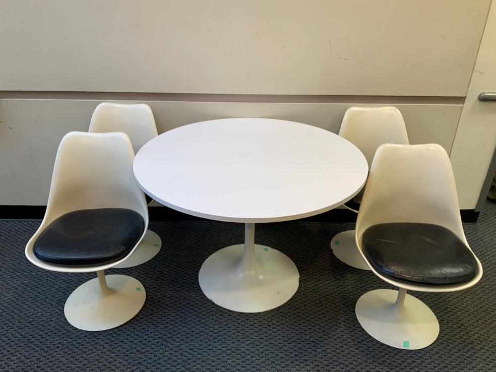 SET OF FOUR EERO SAARINEN FOR KNOLL 32ee1a