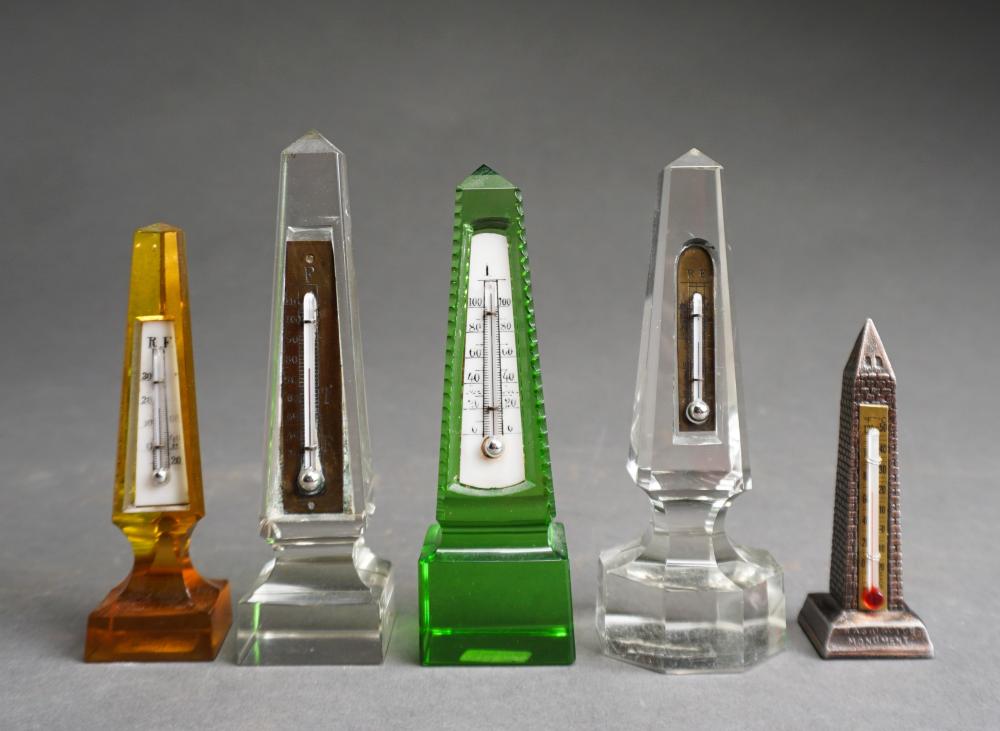 GROUP OF FIVE CLEAR AND COLORED GLASS