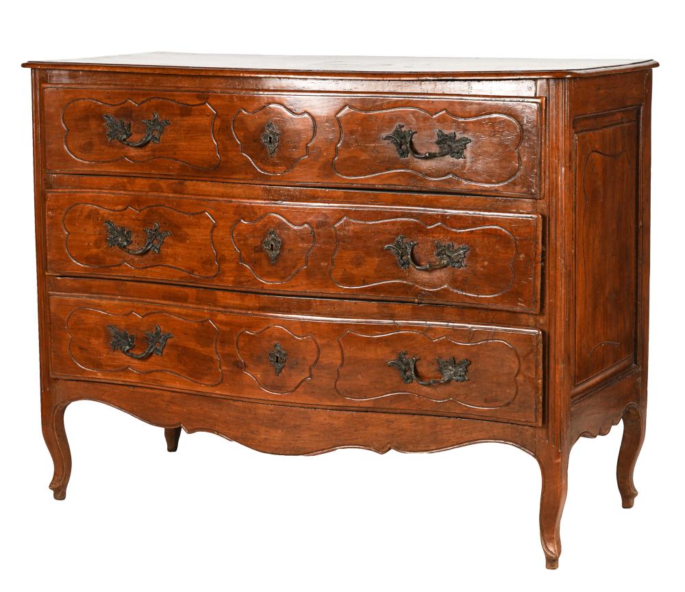 FRENCH PROVINCIAL CARVED WALNUT 32eedc