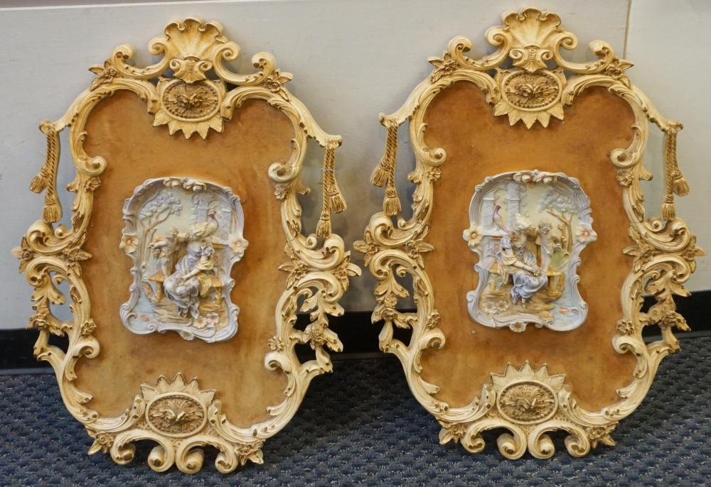 PAIR OF CONTINENTAL BISQUE PORCELAIN 32eee5