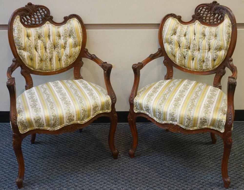 PAIR ART NOUVEAU STYLE CARVED TUFTED 32ef1b