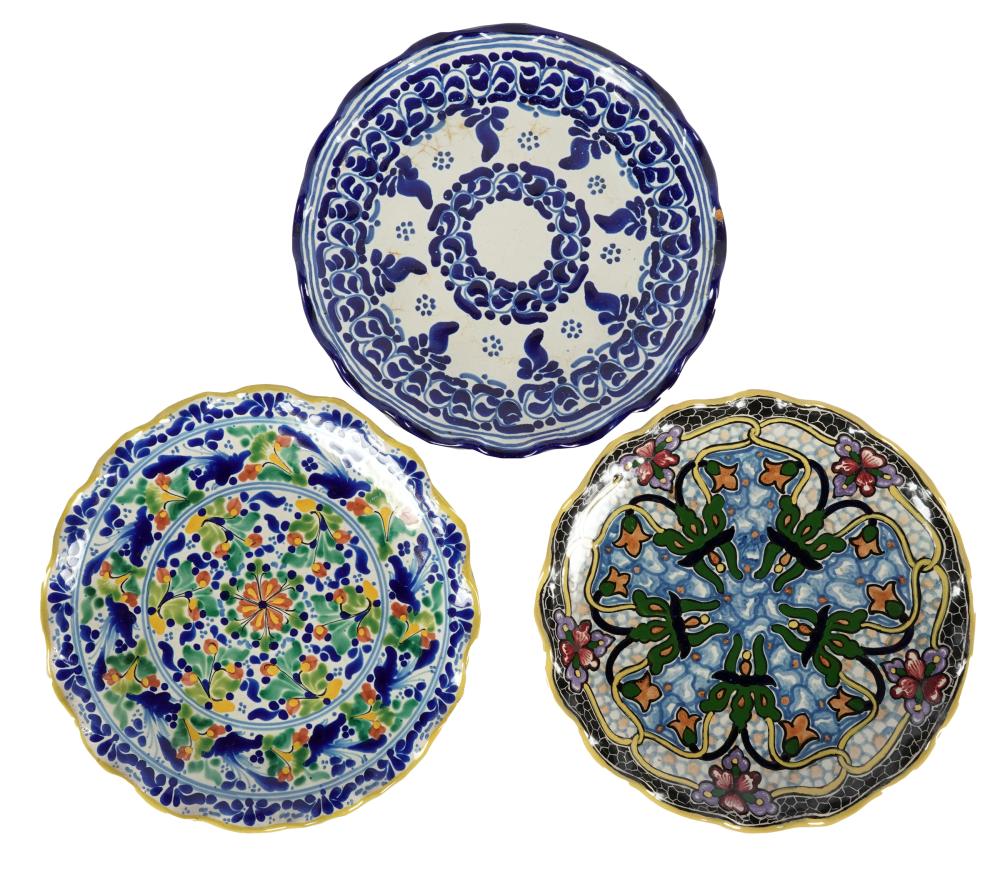 THREE MEXICAN POTTERY PLATESCasa