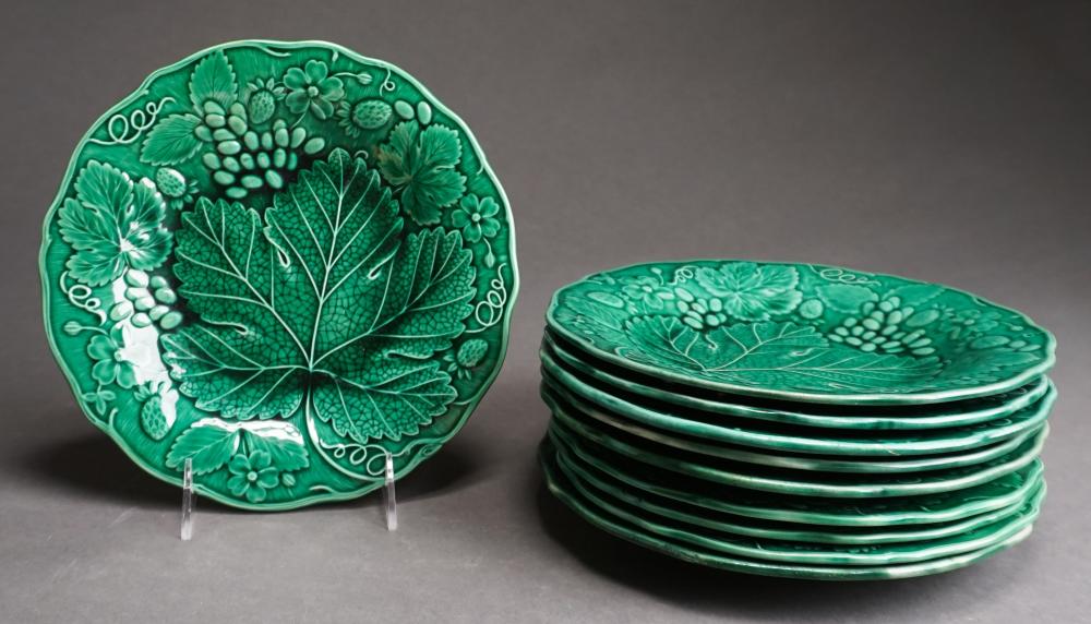 SET OF TEN WEDGWOOD AND OTHER MAJOLICA