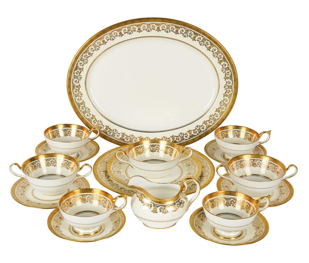 AYNSLEY ENGLISH BONE CHINA SERVICEgreen 32efcf