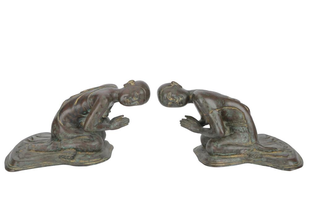 PAIR OF SOUTHEAST ASIAN FIGURESbronze